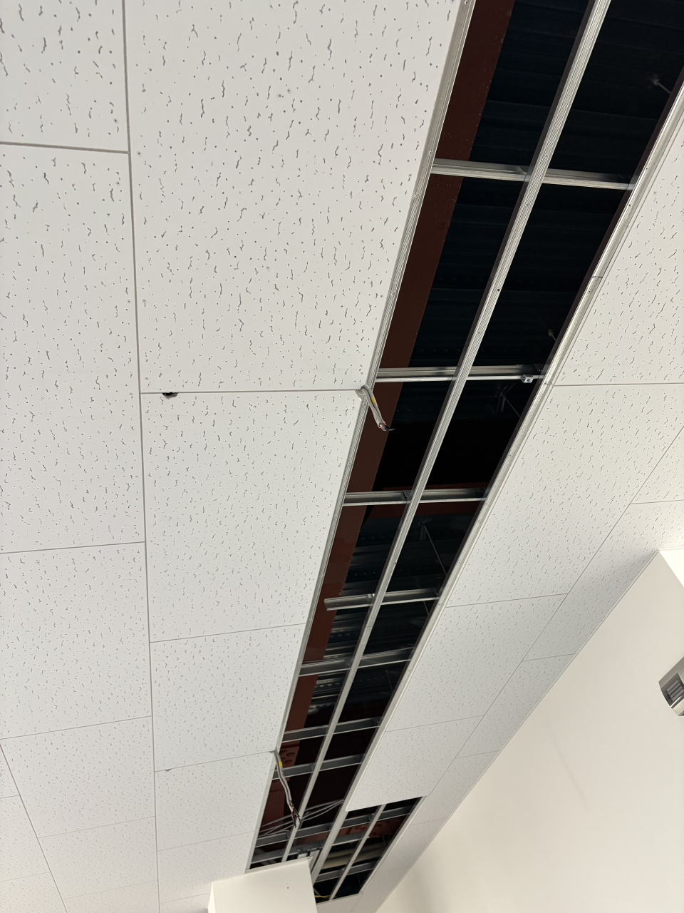 現状回復施工（壁・床・天井）